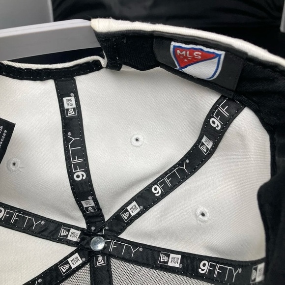 ☀️ New Era LA Galaxy 9Fifty Snap Back Hat Gray/White OSFA MLS Soccer - Picture 6 of 9